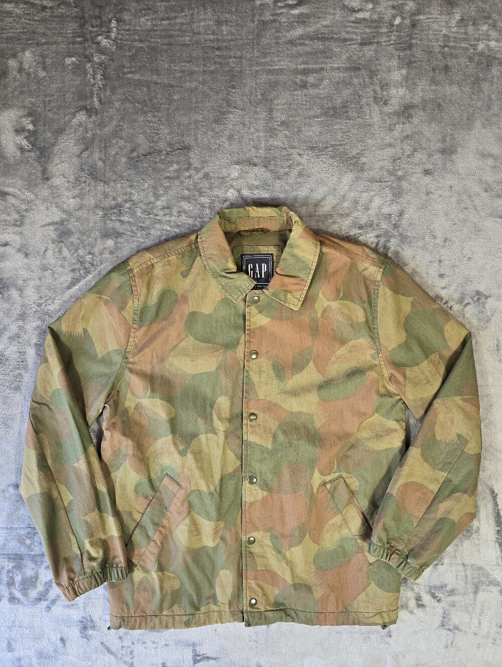 GAP Camo Camouflage Coaches Jacket Size XS Fits Medium Oversized Collared
